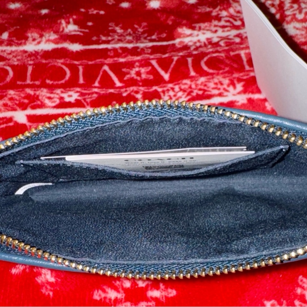 Coach Signature Denim Wristlet w/ too cute Embroidery Patterns, new with tags - Picture 4 of 9